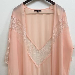 LuLu's Peach & Lace Kimono, only worn once